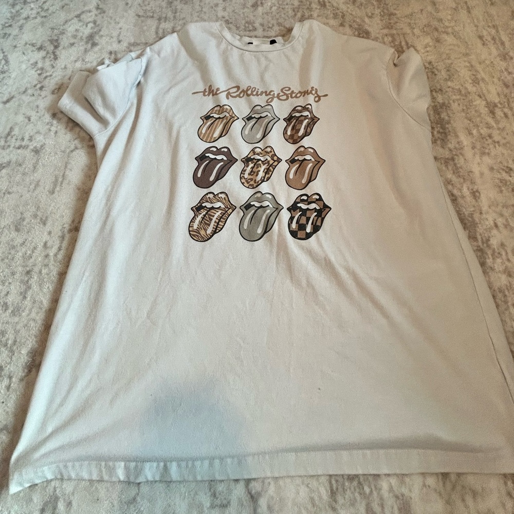 SHEIN Cream Graphic Tee